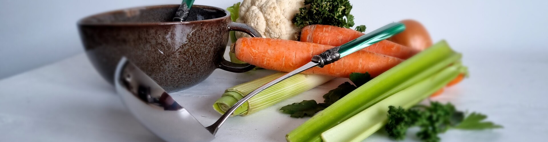 Suppenkelle Napoleon bringt Farbe und Atmosphäre auf den Tisch