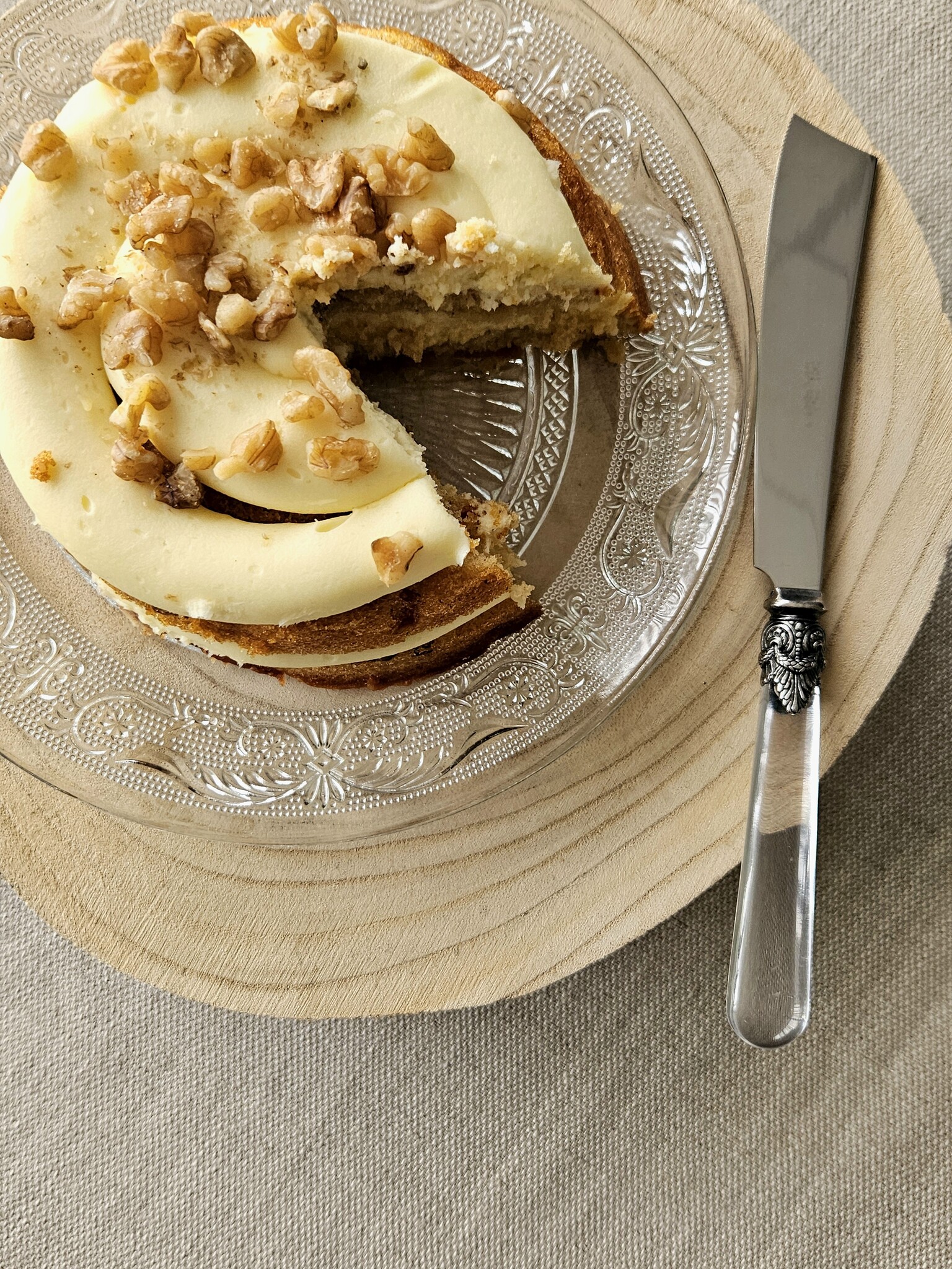 Cake knife, Transparent