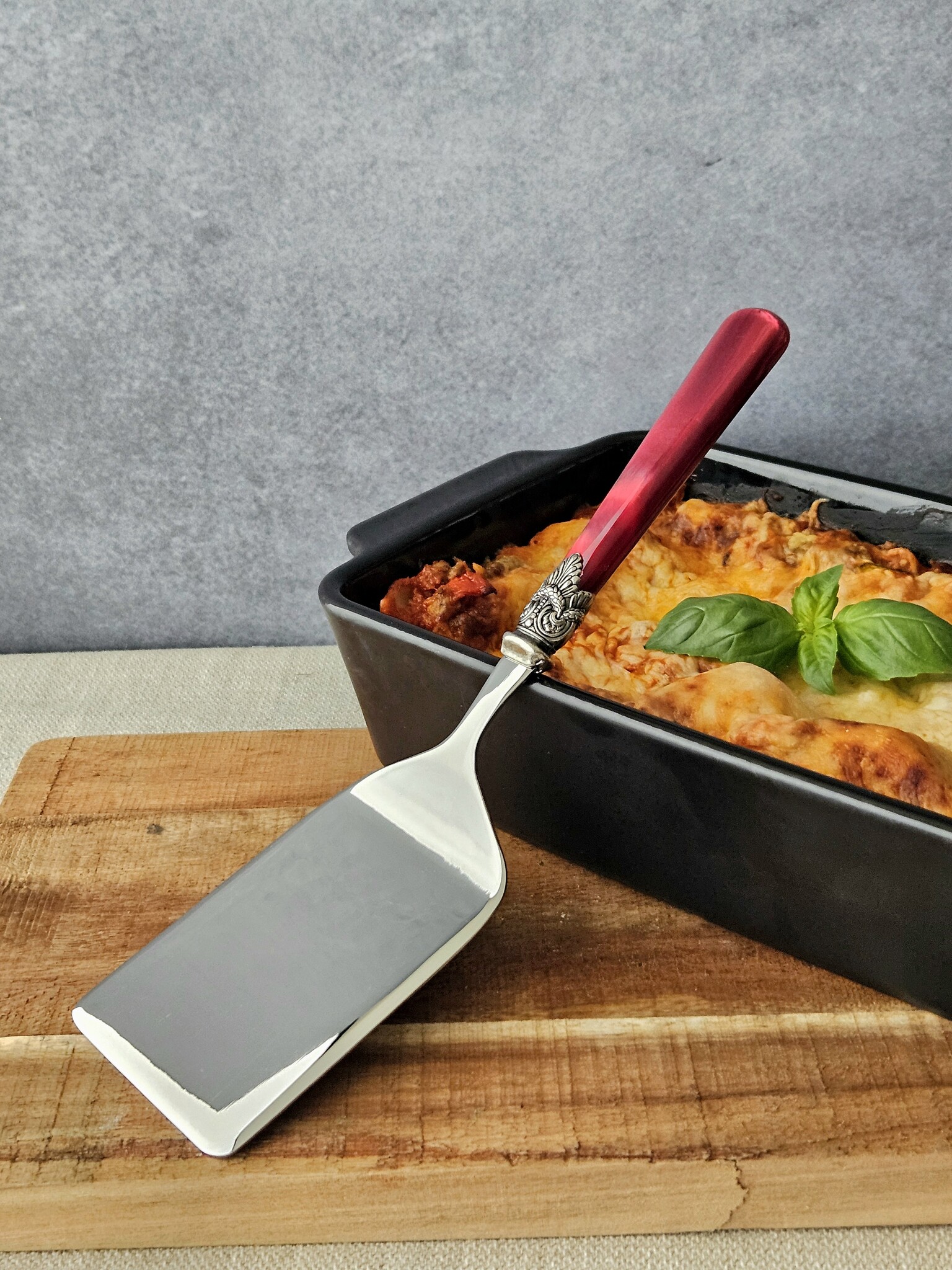 Pelle à lasagne, Rouge (nacré)