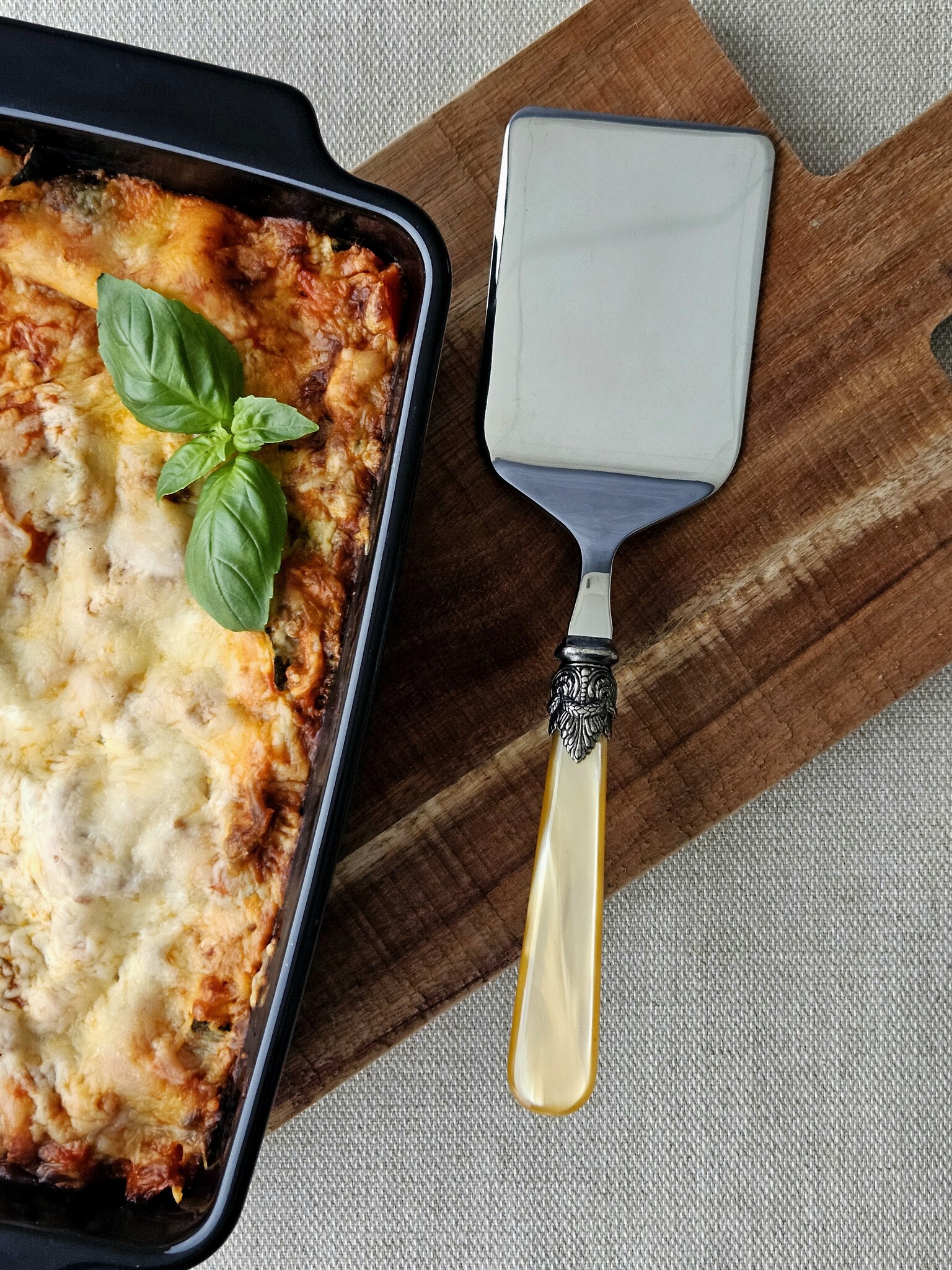 Pelle à lasagne, Miel Or (éclat nacré)