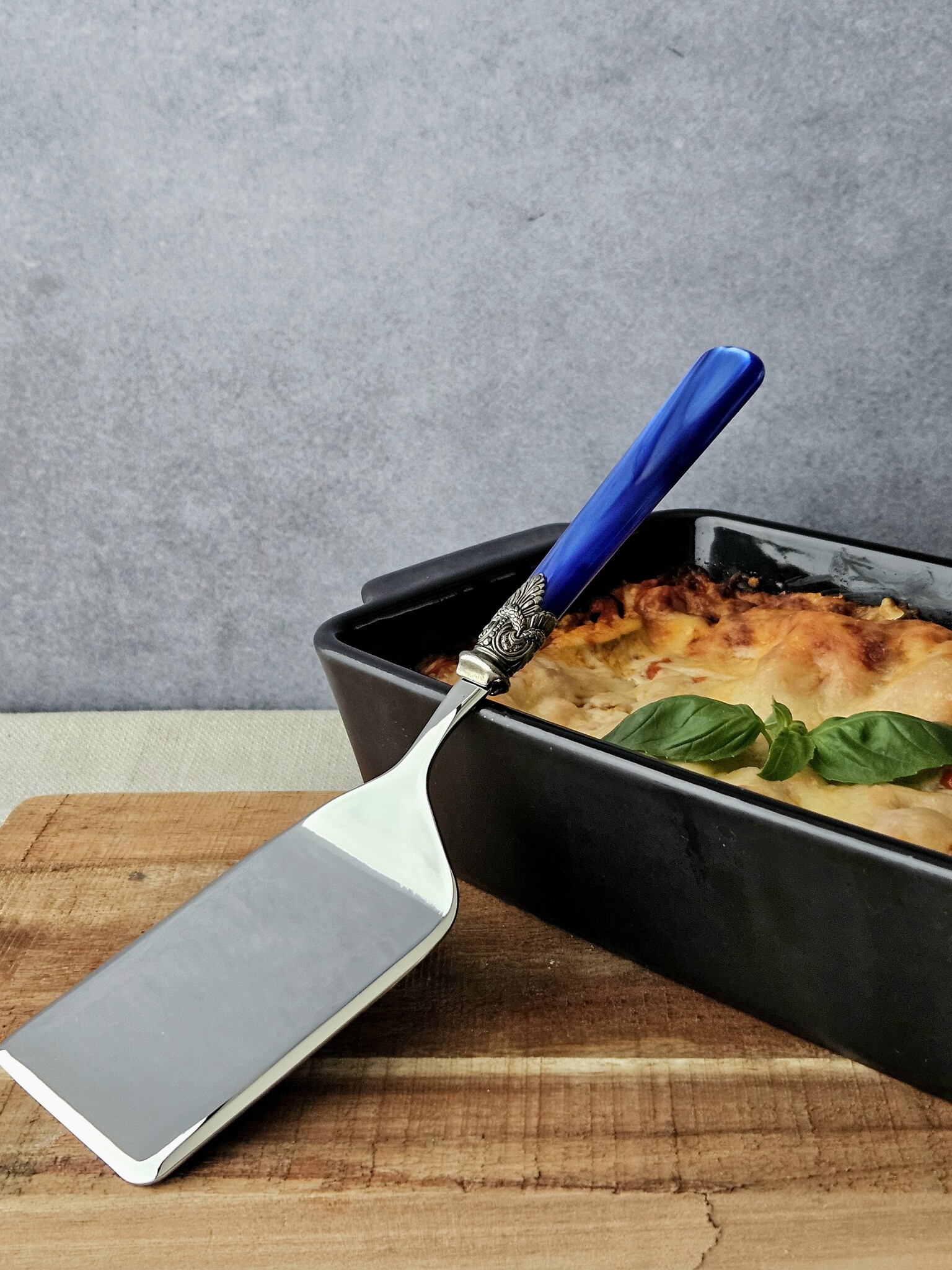 Lasagne server, Blue (mother-of-pearl)
