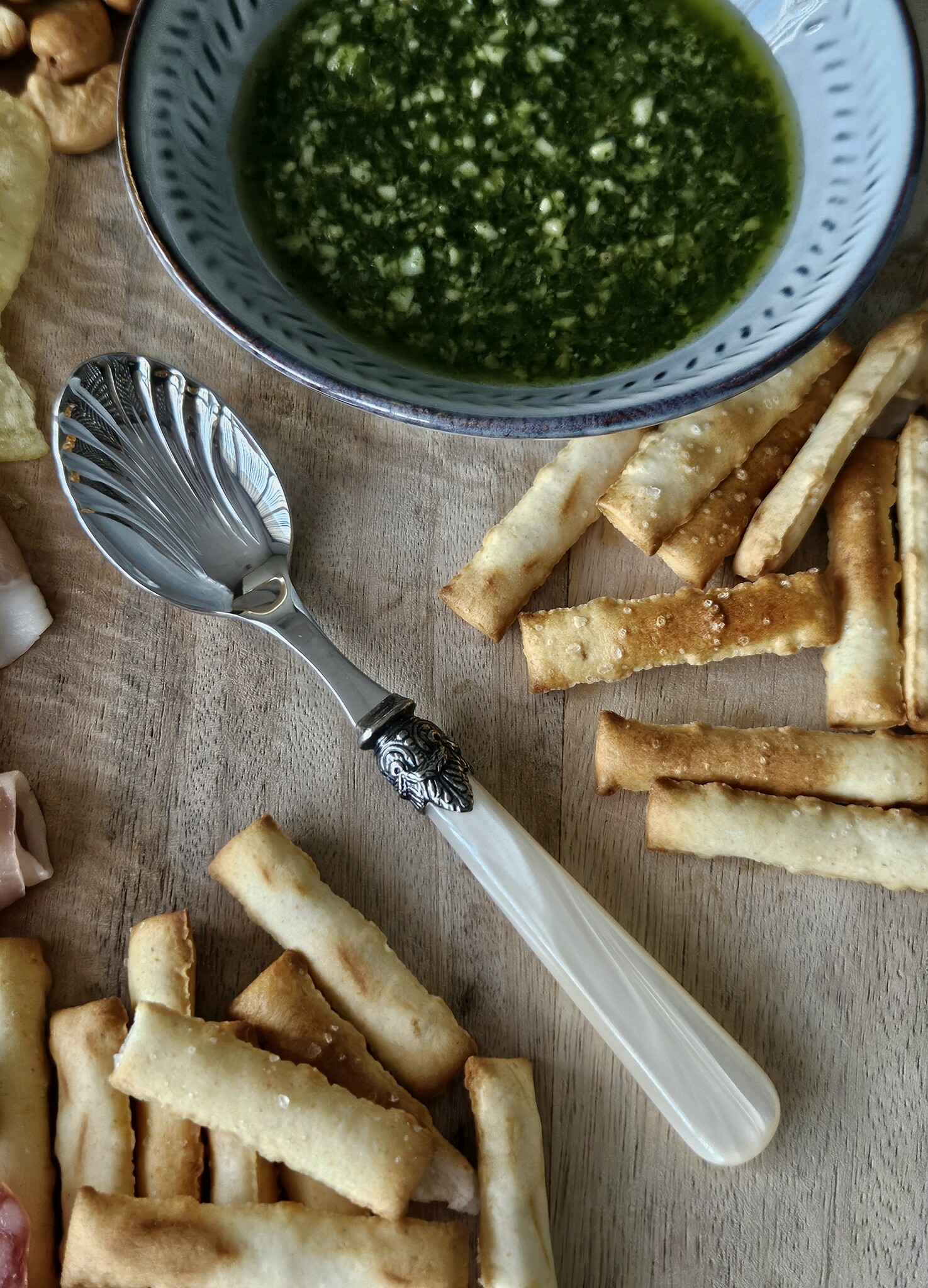 Cuchara para queso, Marfil (nácar)