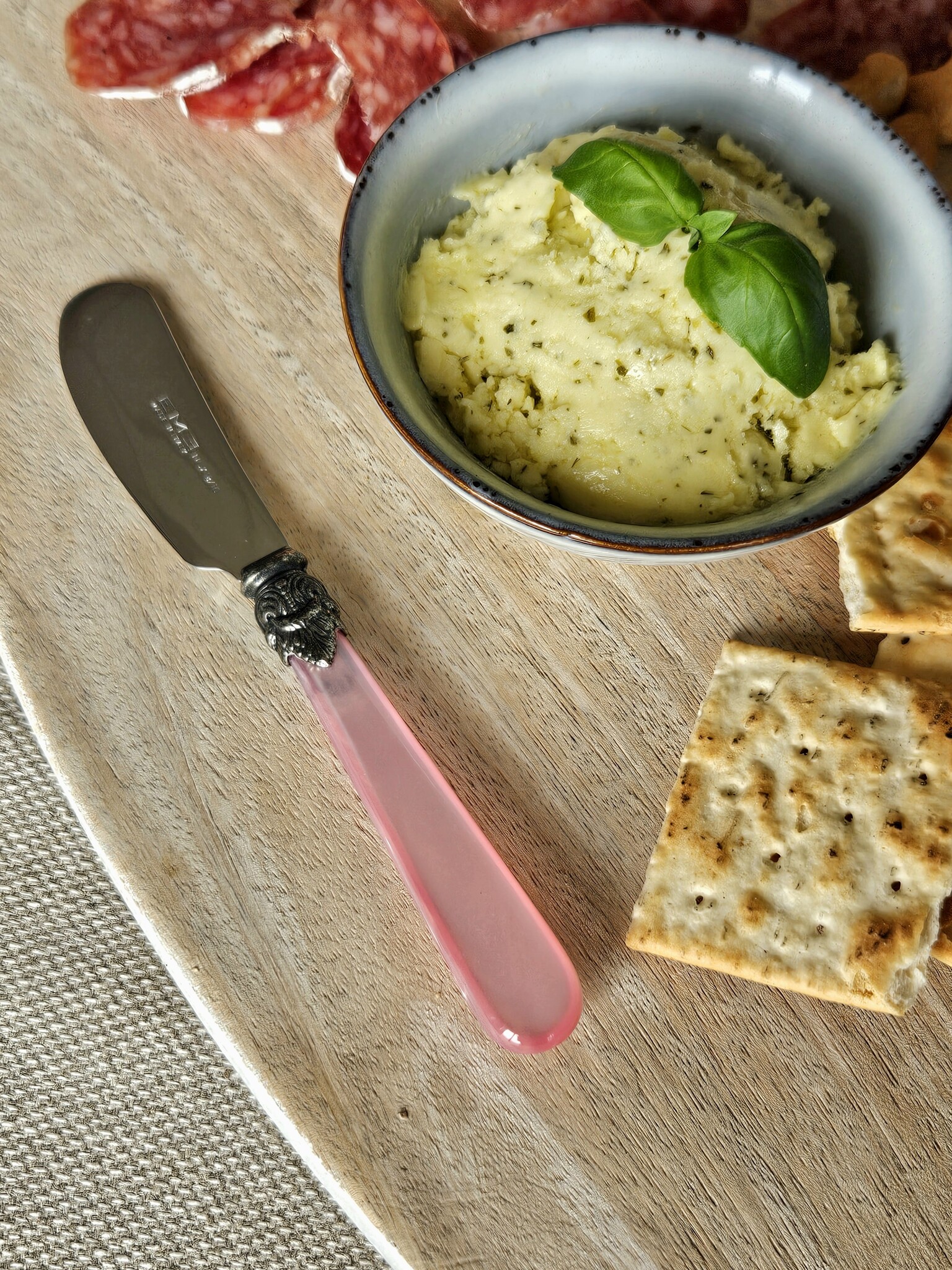 Butter knife, Pink (mother-of-pearl sheen), 5,3 inch