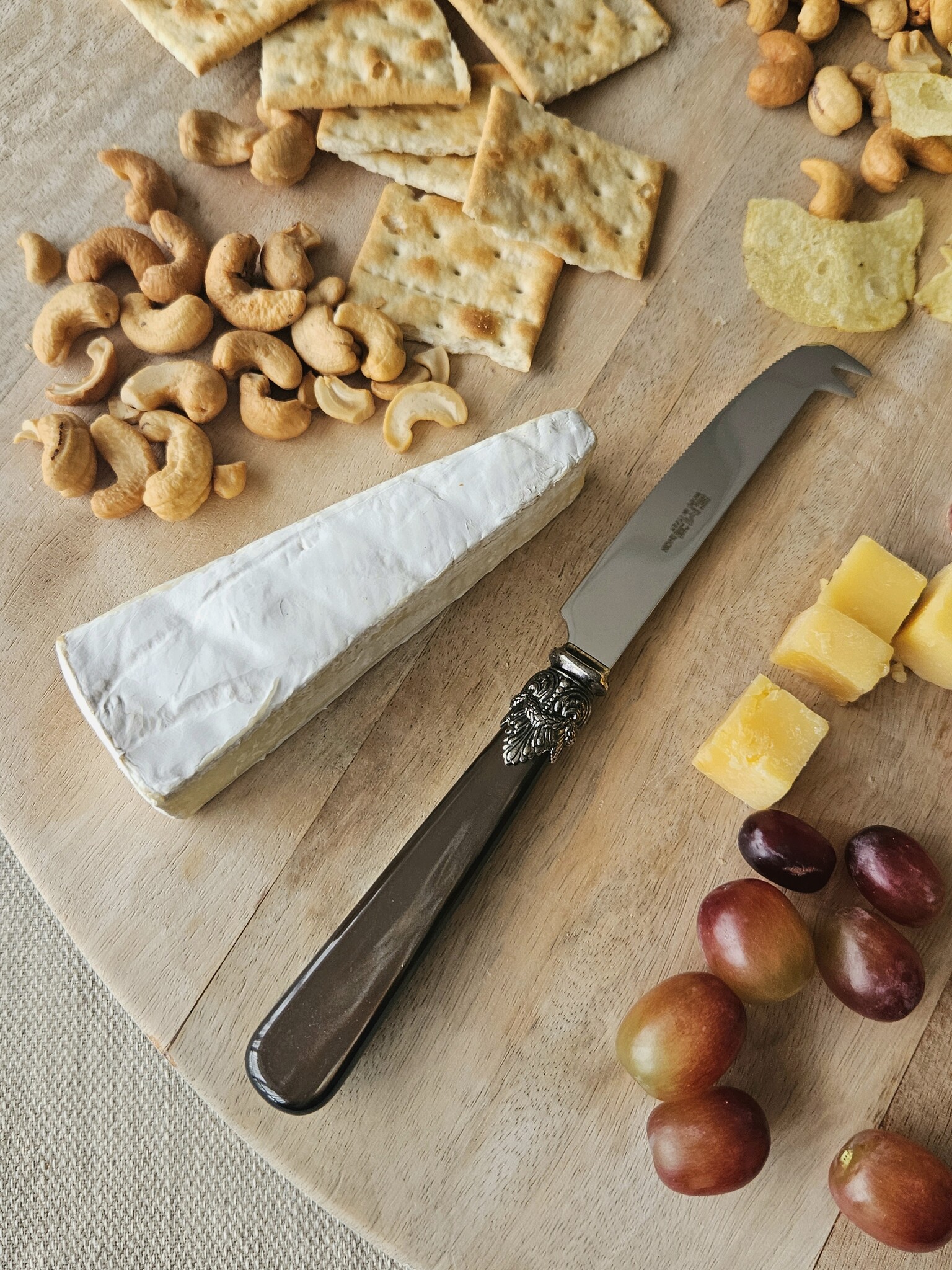 Couteau à fromage, Marron (éclat nacré)