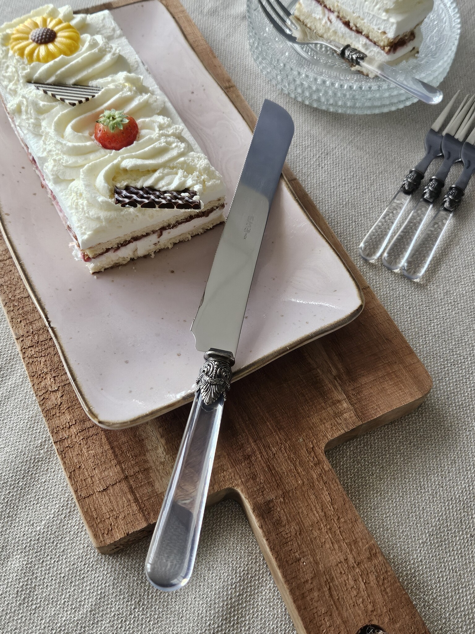 Cake Knife / Breadknife, with Transparent handle