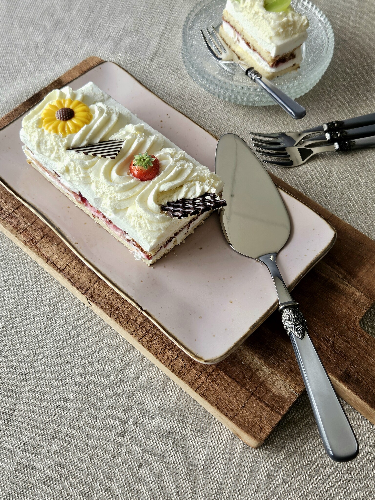 Pelle à gâteau, Gris (éclat nacré)