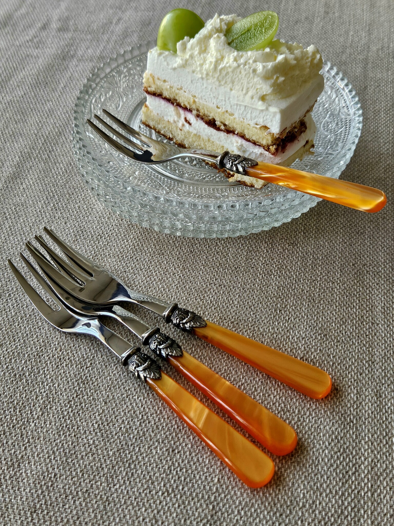 Cake fork, Orange (mother-of-pearl sheen)