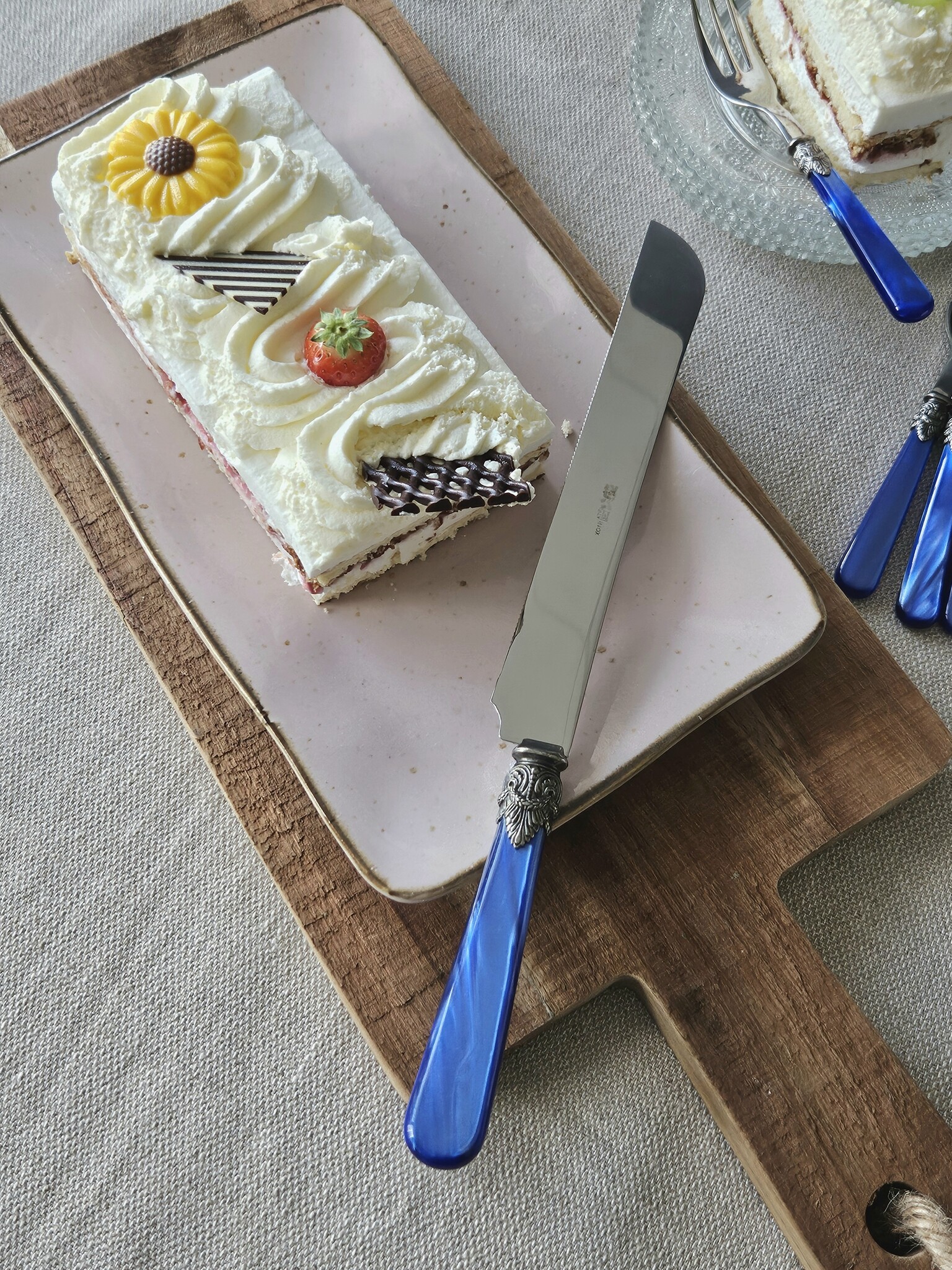 Cuchillo para pan / Cuchillo de Tarta, con mango azul (brillo nácar)