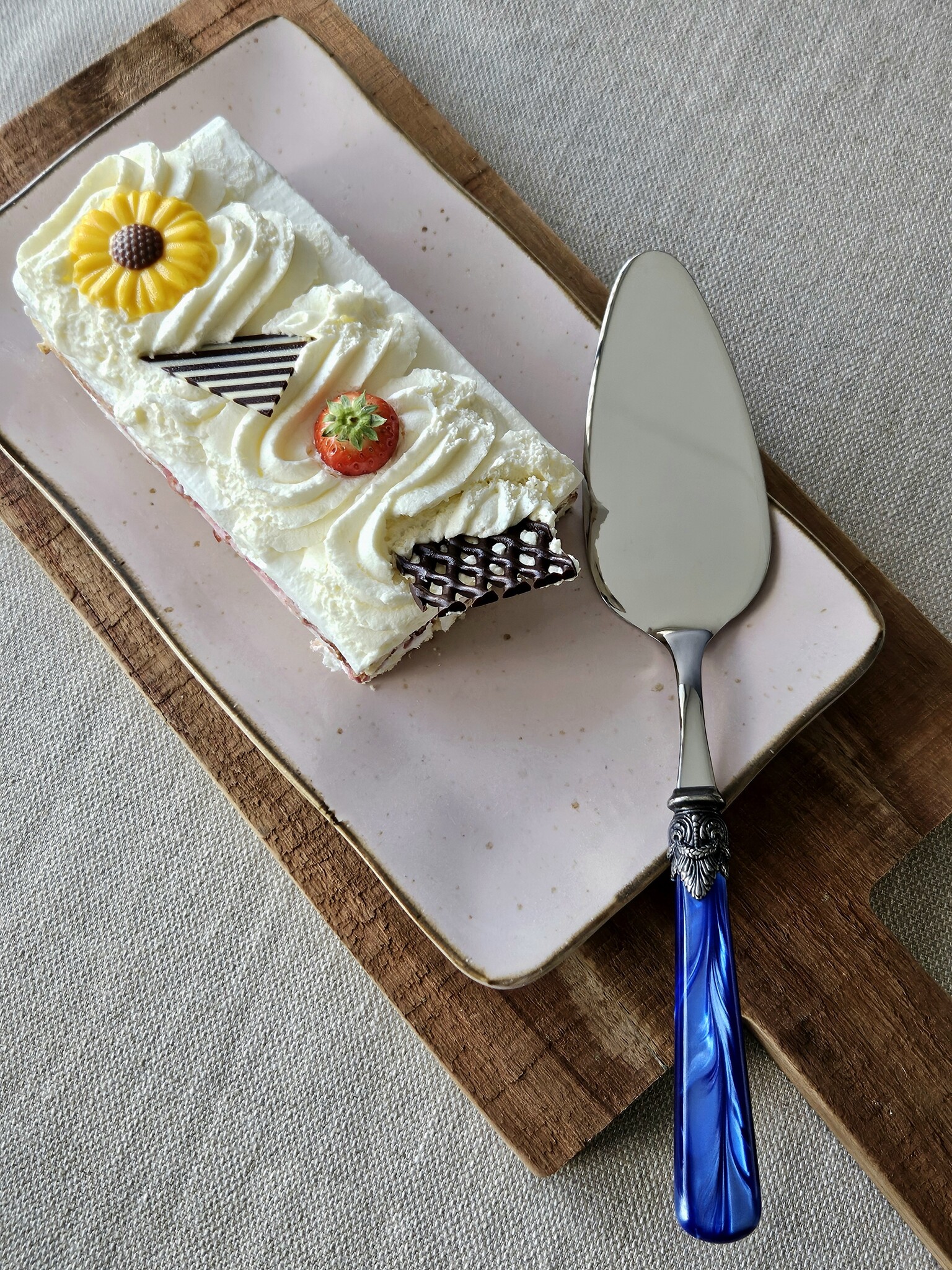 Pelle à gâteau, Bleu (éclat nacré)