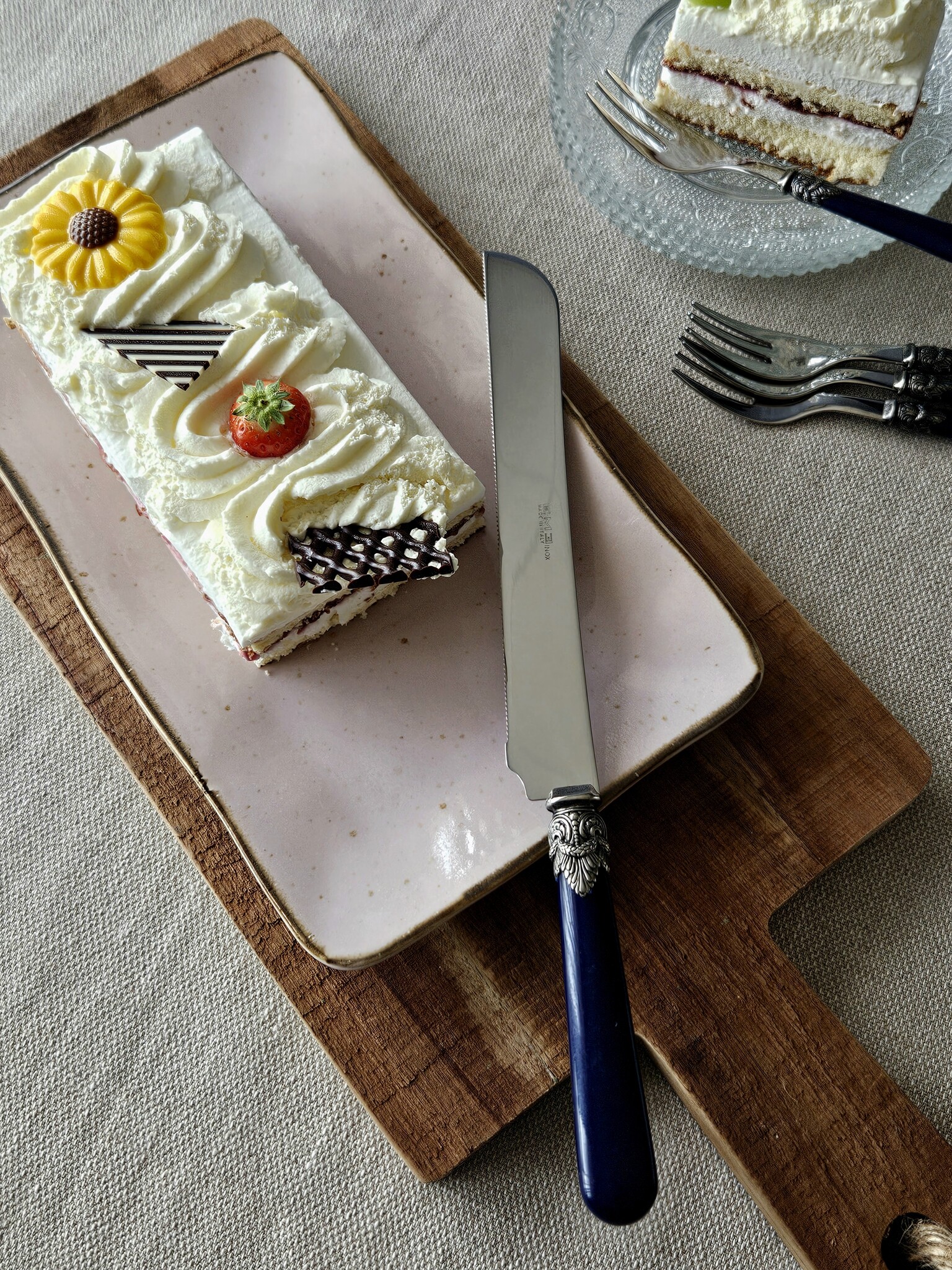 Cuchillo para pan / Cuchillo de Tarta, con mango azul (liso)