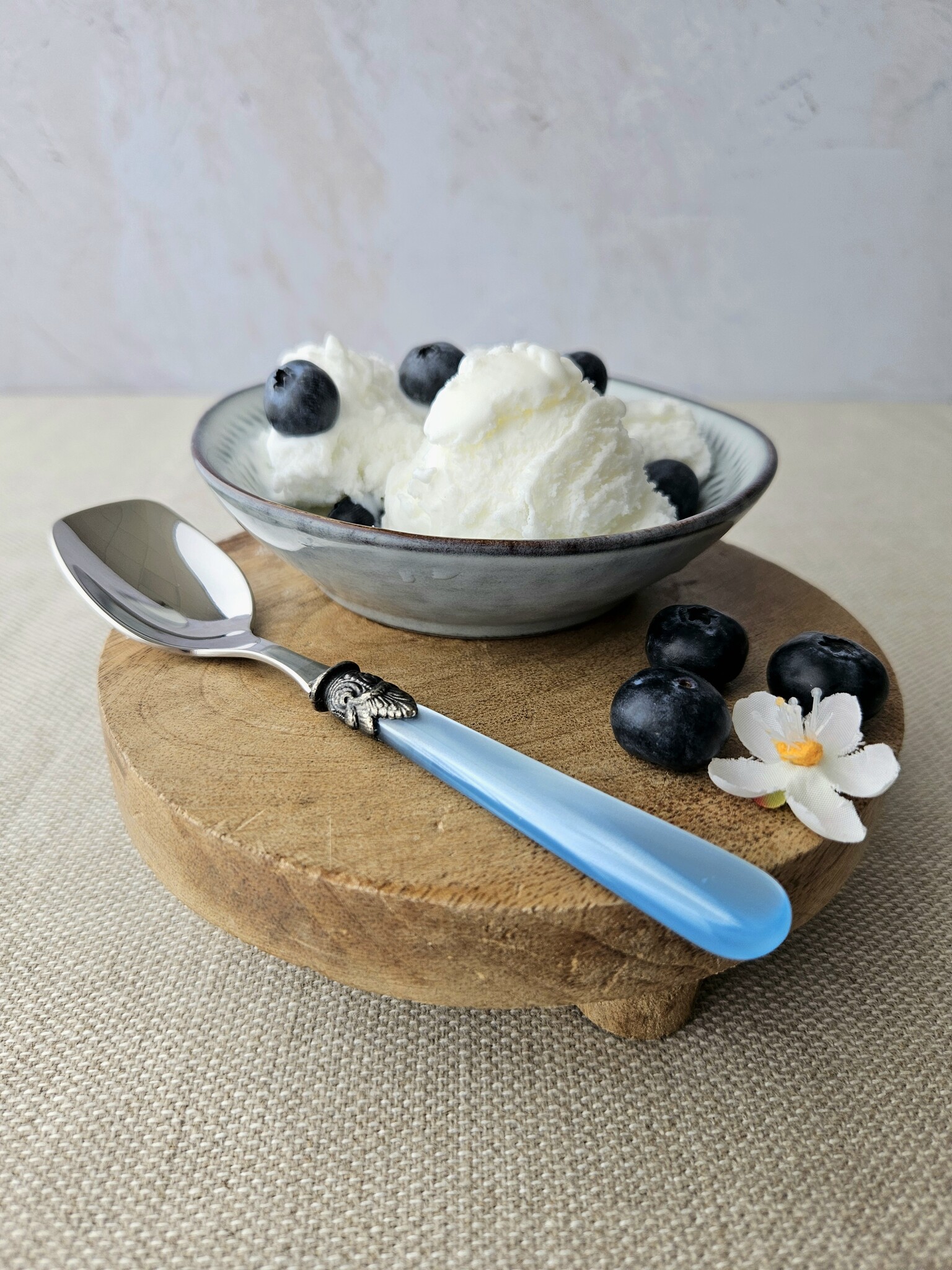 Cuillère Glace, avec manche Bleu Clair (nacré)
