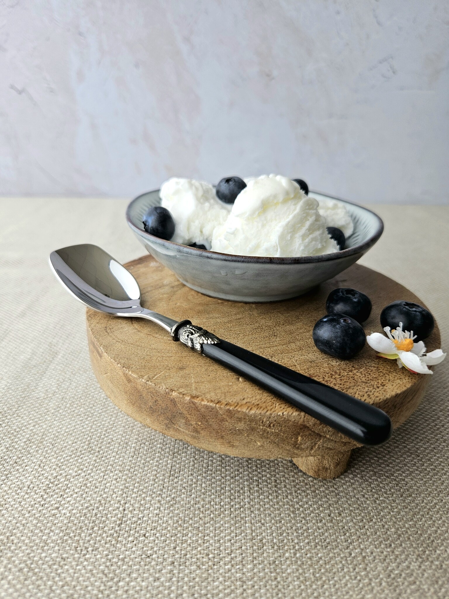 Cuillère Glace, avec manche Noir (nacré)
