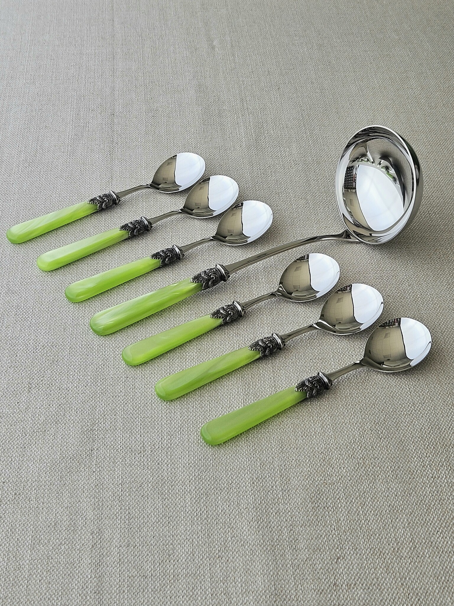 Ensemble de Couverts à Soupe (7 pièces), Vert Clair (nacré)