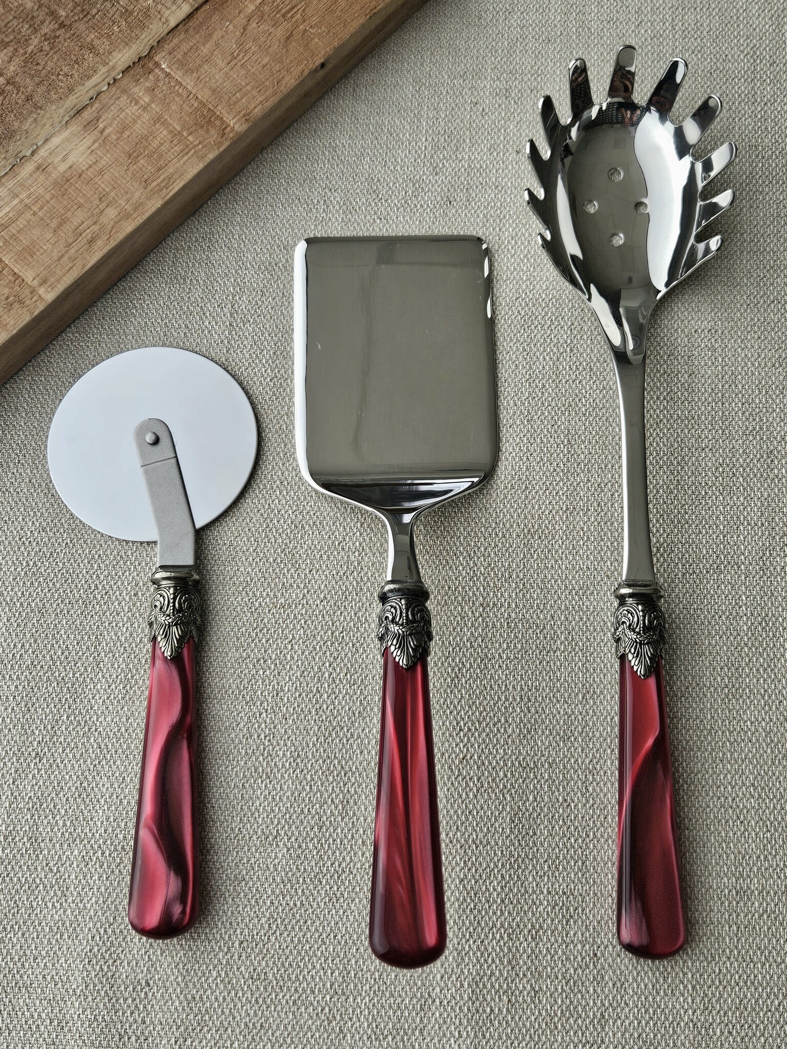 Pasta serving set, Red (mother-of-pearl)