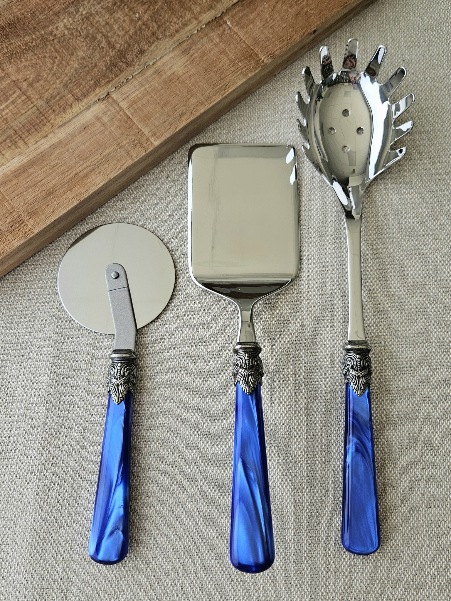 Pasta serving set, Blue (mother-of-pearl sheen)