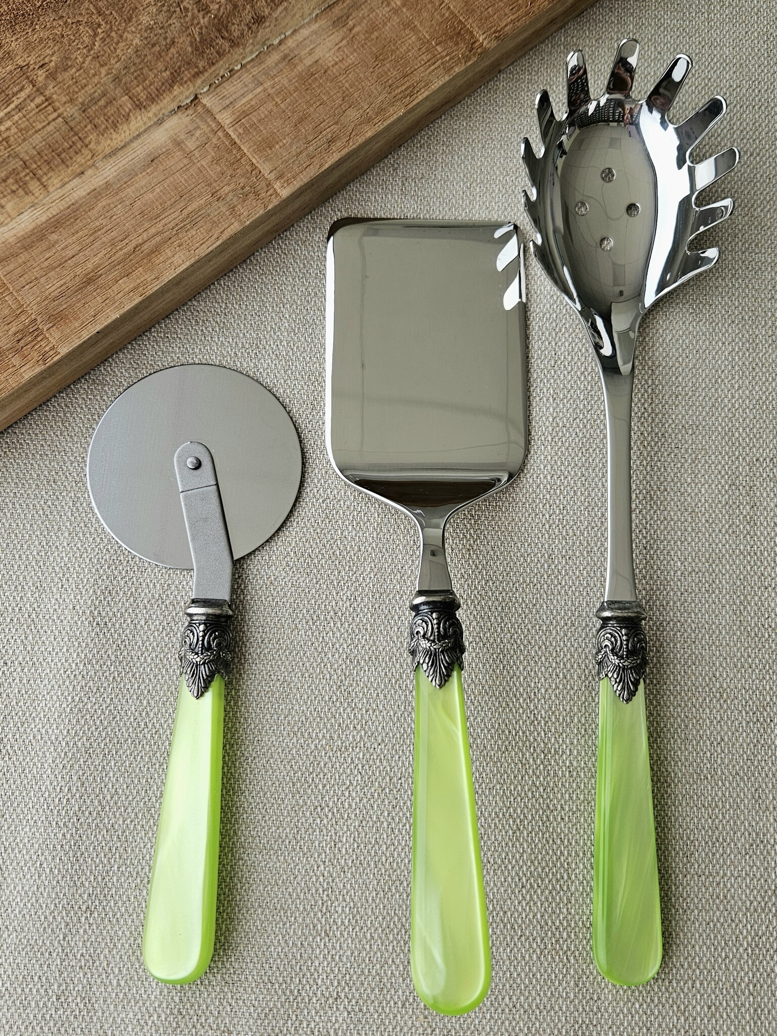 Ensemble de service à pâtes, Vert Clair (éclat nacré)