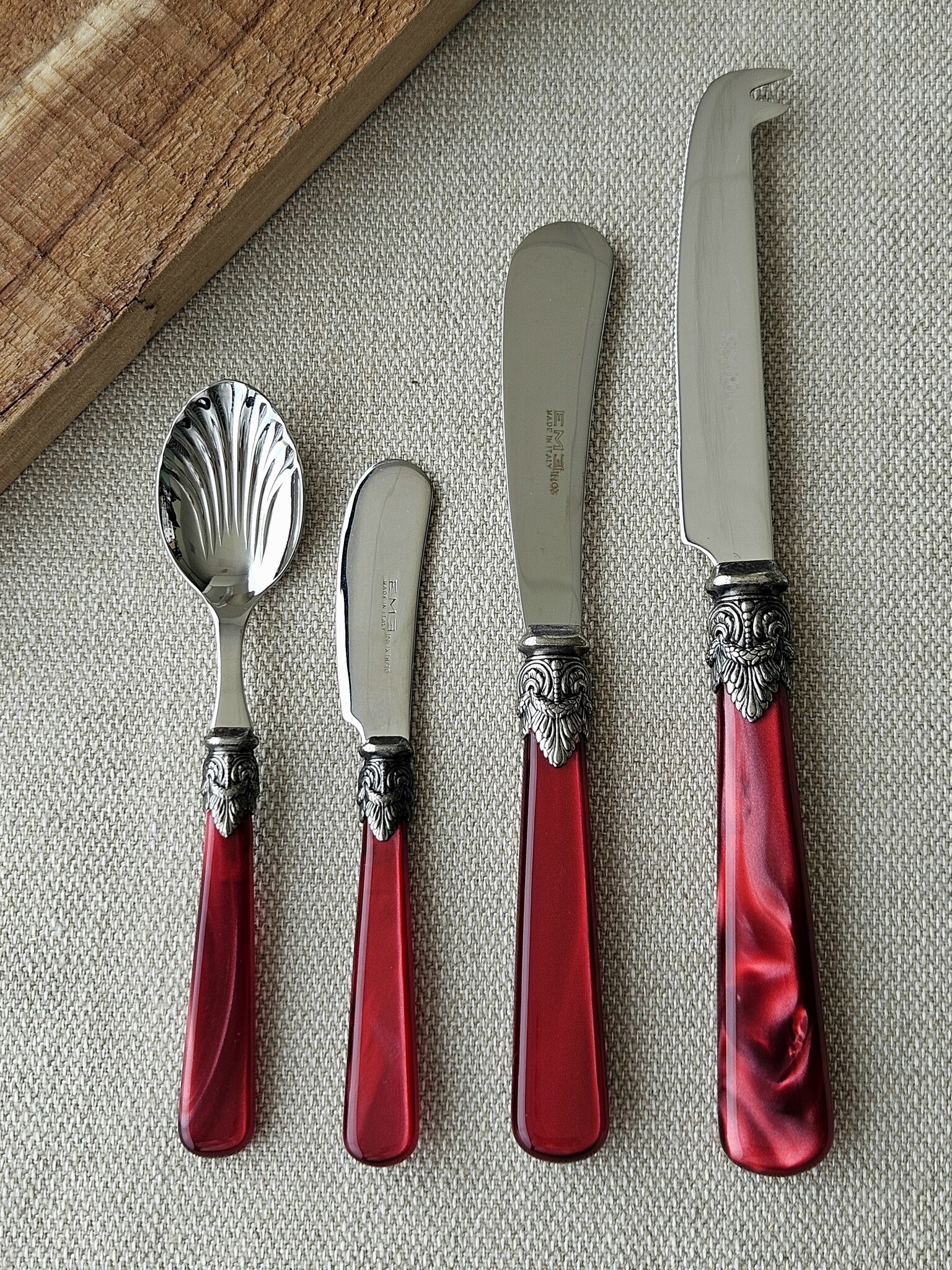 Tapas serving set, Red (mother-of-pearl sheen)