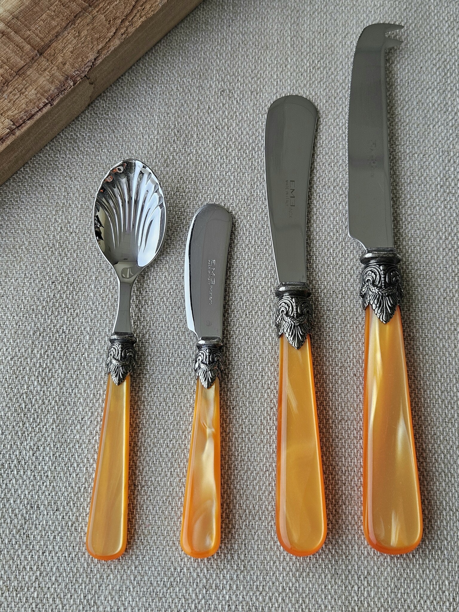 Ensemble de couverts à tapas, Orange (éclat nacré)