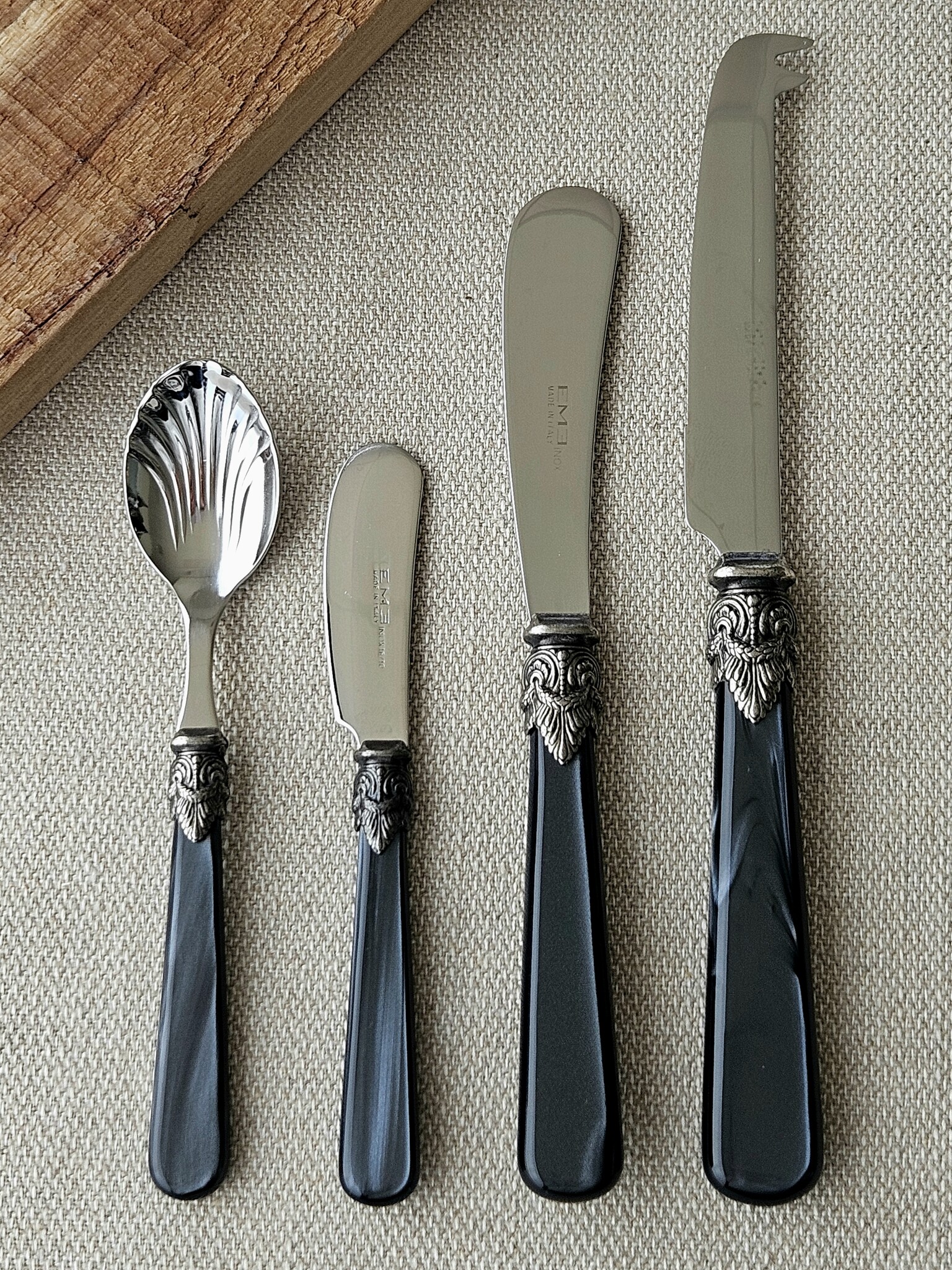 Tapas serving set, Black (mother-of-pearl sheen)