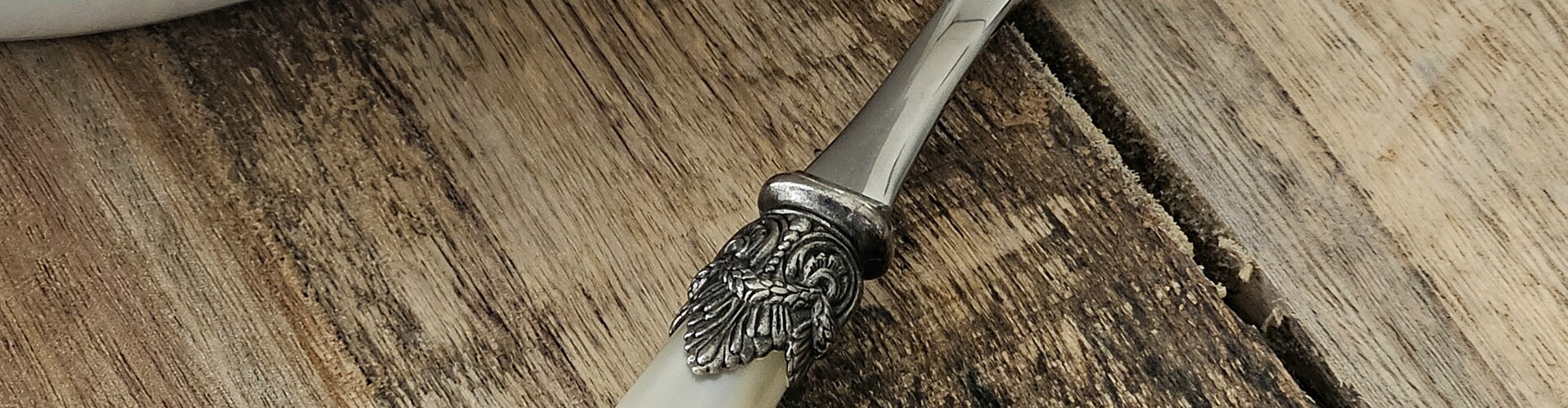 EME Napoleon Cutlery: The Stunning Serving Fork as a Highlight for Your Table