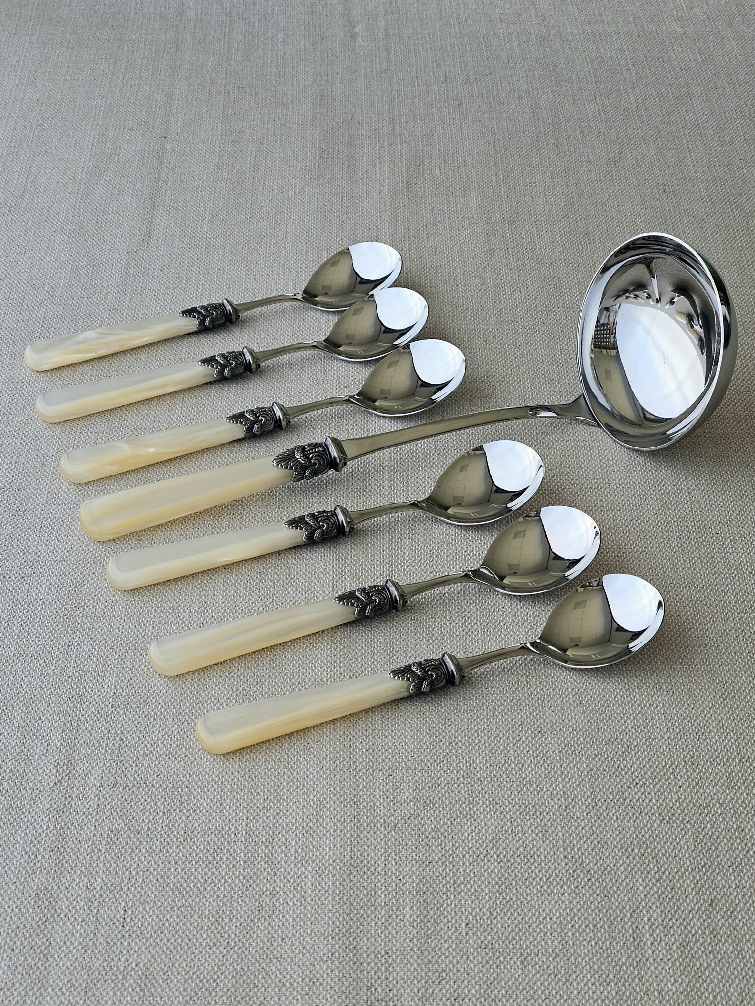 Ensemble de Couverts à Soupe (7 pièces), Ivoire (éclat nacré)