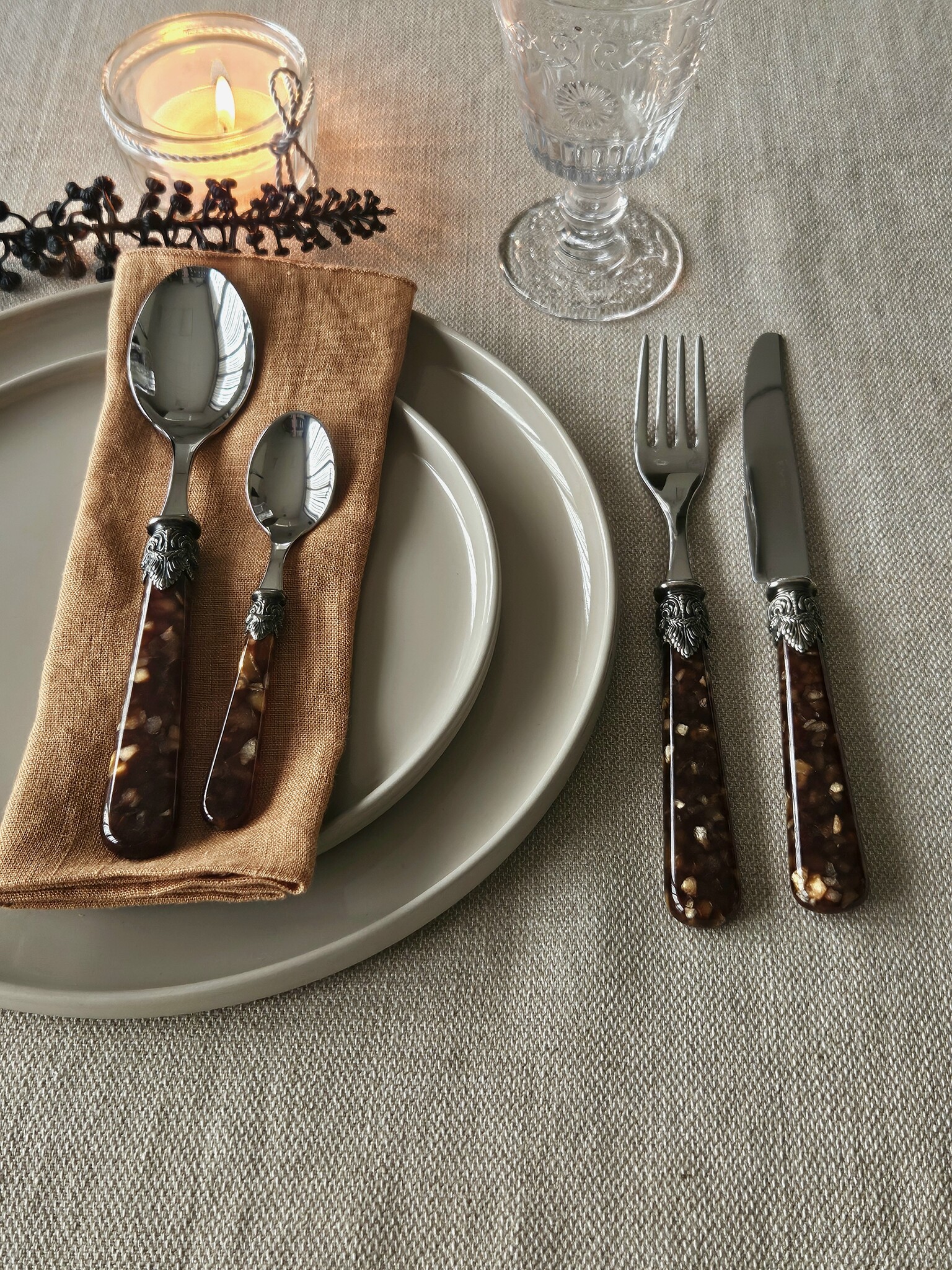 Coffret de couverts, Marron (motif tortue), dans un Coffret de couverts en bois luxueux