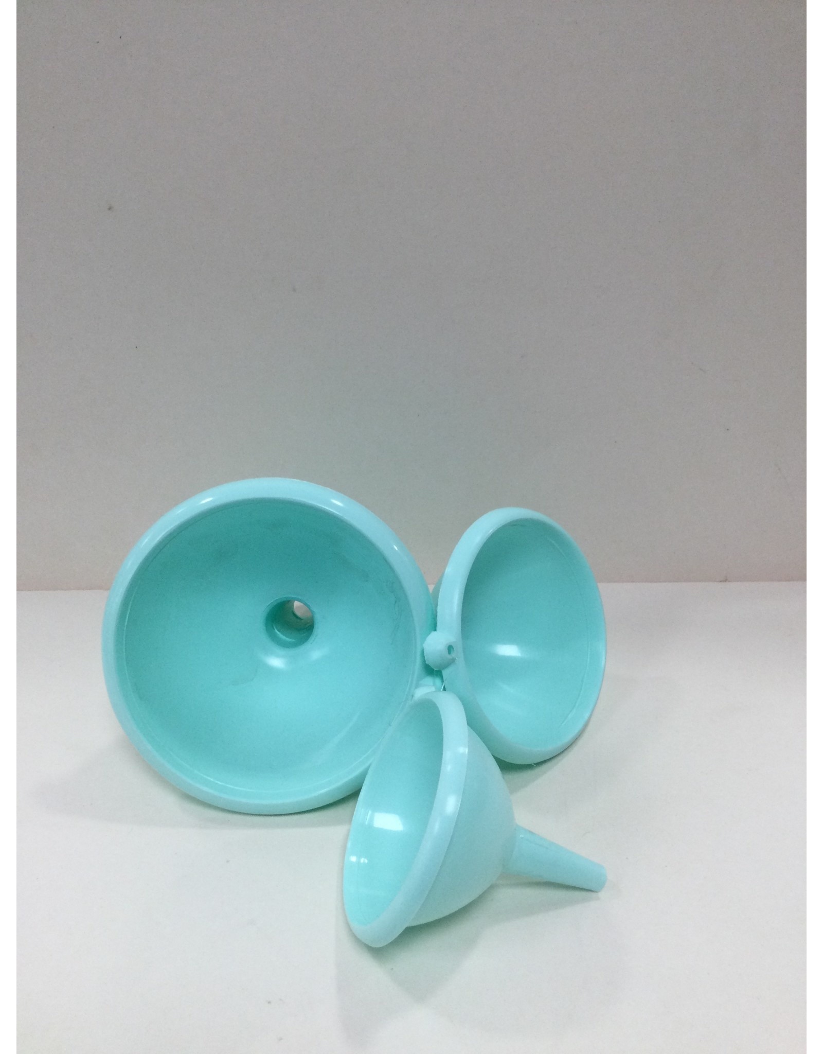 MERKLOOS TRECHTER 3 DELIG 8-10-12 CM AQUA GROEN