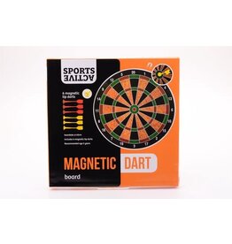 Magnetic dart board