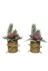 Decoris Decoris Kerststukje met groen en besjes besneeuwd-in jute pot- H15cm per stuk