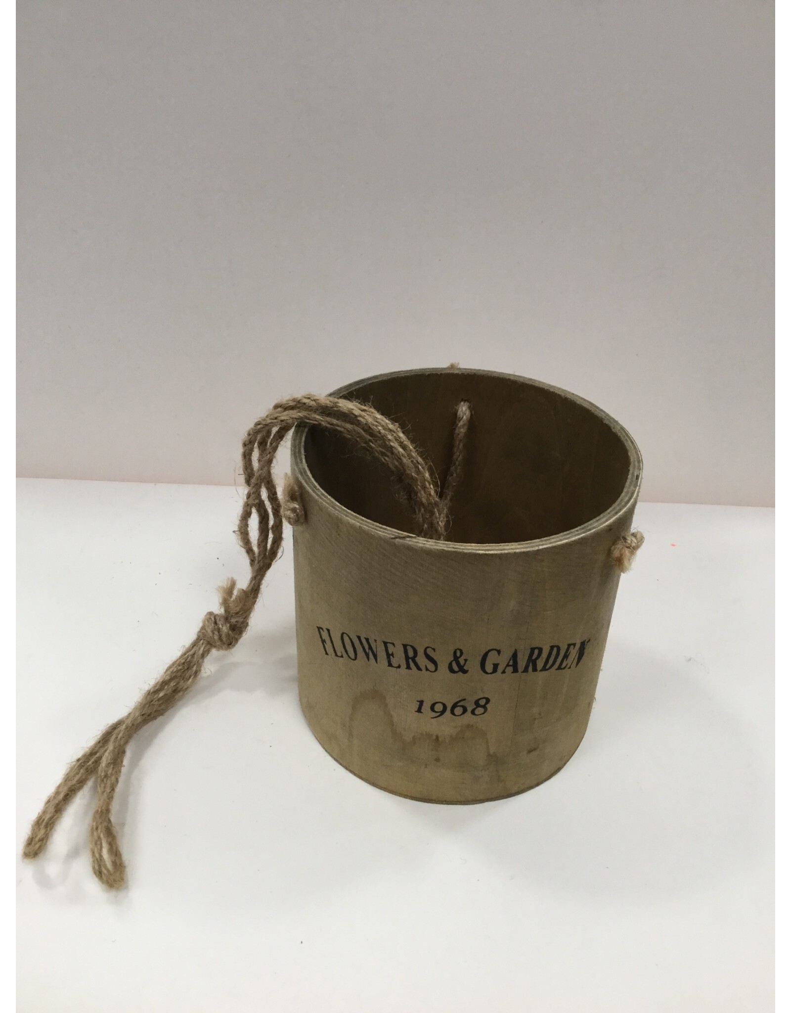 HOUTEN POT MET TOUW FLOWERS & GARDEN  14X15