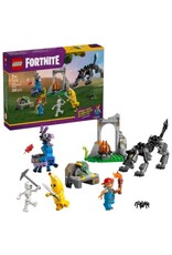lego Fortnite LEGO FORTNITE 77075 Peely en Sparkplugs kamp