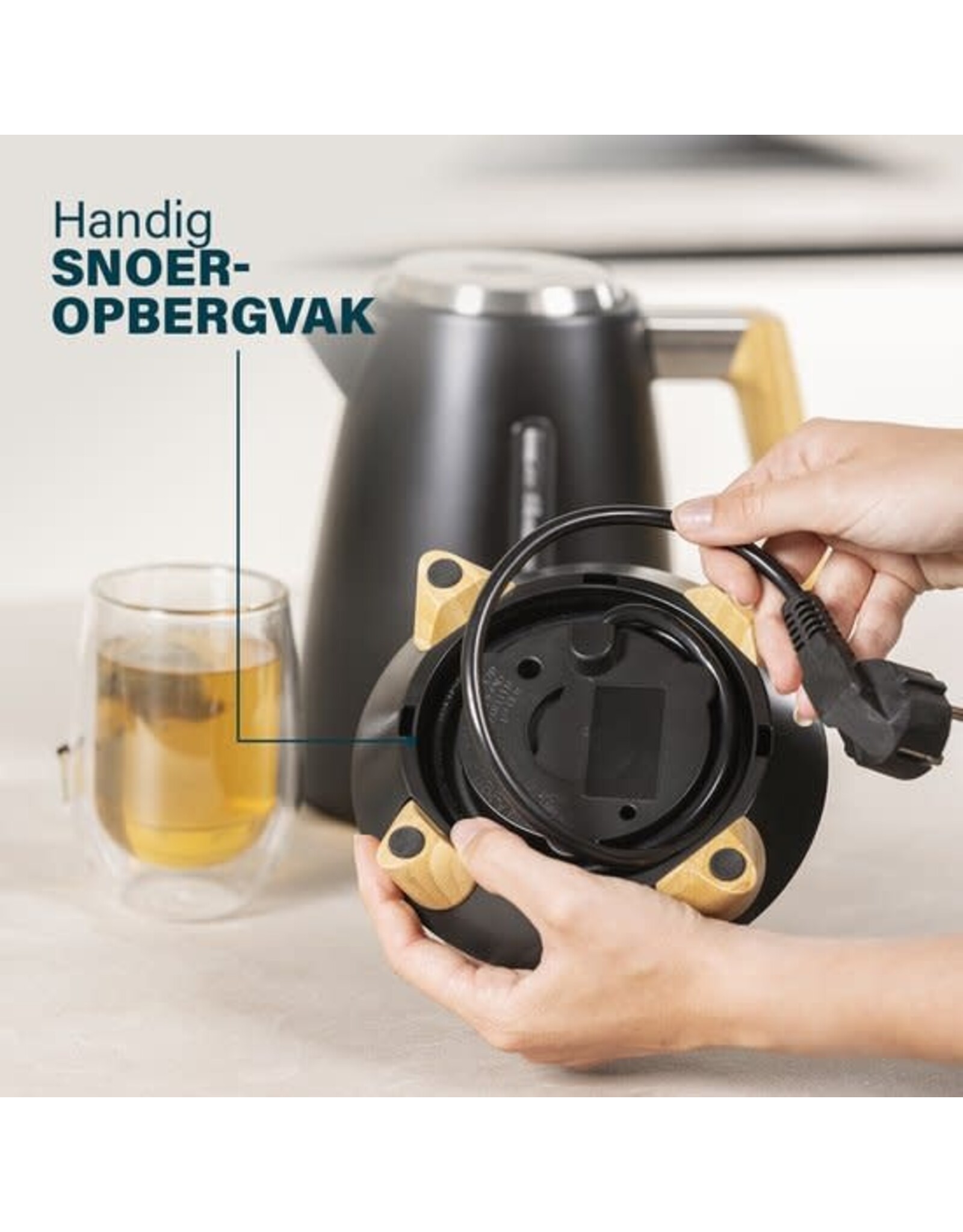 PRINCESS Princess Waterkoker Pure 236061 - 1.7 liter - 3000W - 360° draaibaar - Zwart - RVS