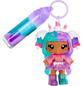 YUMMILAND Yummiland Lip Gloss Doll: Mystery Color Change - Carly Cakepop - Inclusief 1 pop, doe-het-zelf lipgloss + afneembare sleutelhanger, cosmeticaspel, collectie, voor kinderen vanaf 4 jaar