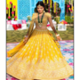Lehenga Choli in Gelb- Stoffpaket- halbgenäht