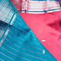 Sari Kalkutta in Rot, mit Petrol mit Gold