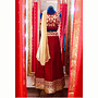 Eleganter Lehenga Choli in Rot & Gold mit Blütenstickerei – tragfertig