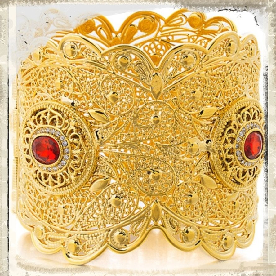 Armschmuck