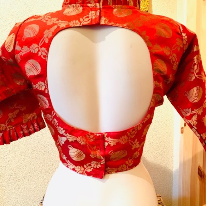 Saribluse "readymade" in Rot