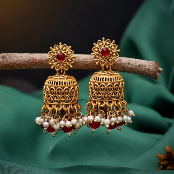 Indische Ohrringe in Gold