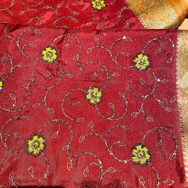 Sari in Rostbraun bestickt
