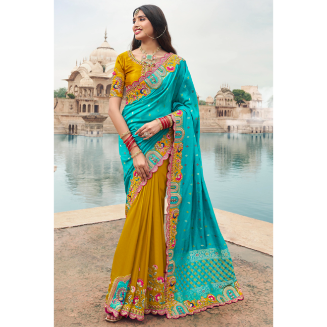 Exklusiver Lehenga Sari in Gelb & Türkis – aufwendig bestickt, mit angenähtem Blusenstoff & handgenähten Latkans