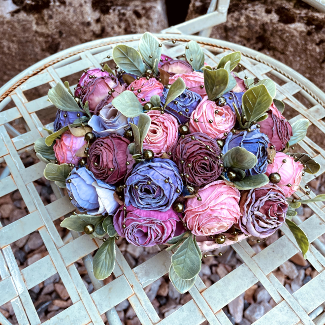 Stille Harmonie – Trockenblumenarrangement in Rosa, Altrosa & Blautönen im Bilderrahmen