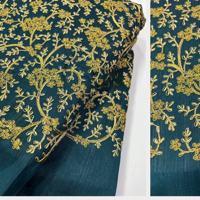 Dupion-Rohseide in Petrol mit Goldstickerei – Edle Meterware, 110 cm breit