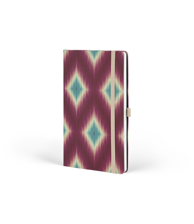 7Q04-II-999: Pakket met 22 notitieboeken Ikat