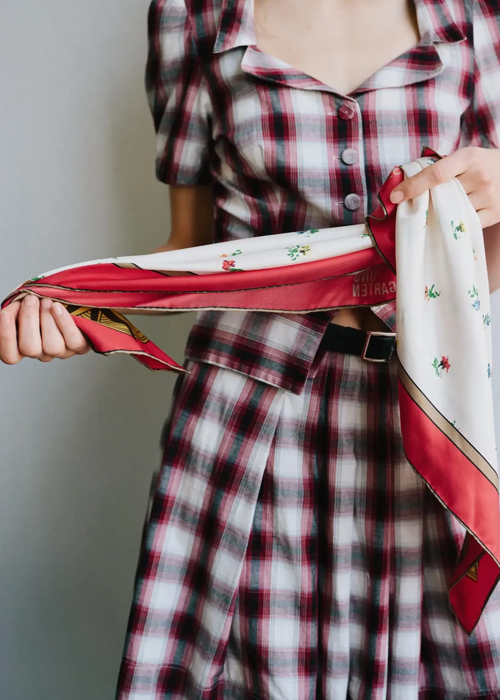 Baum und Pferdgarten Leah petite flower silk scarf