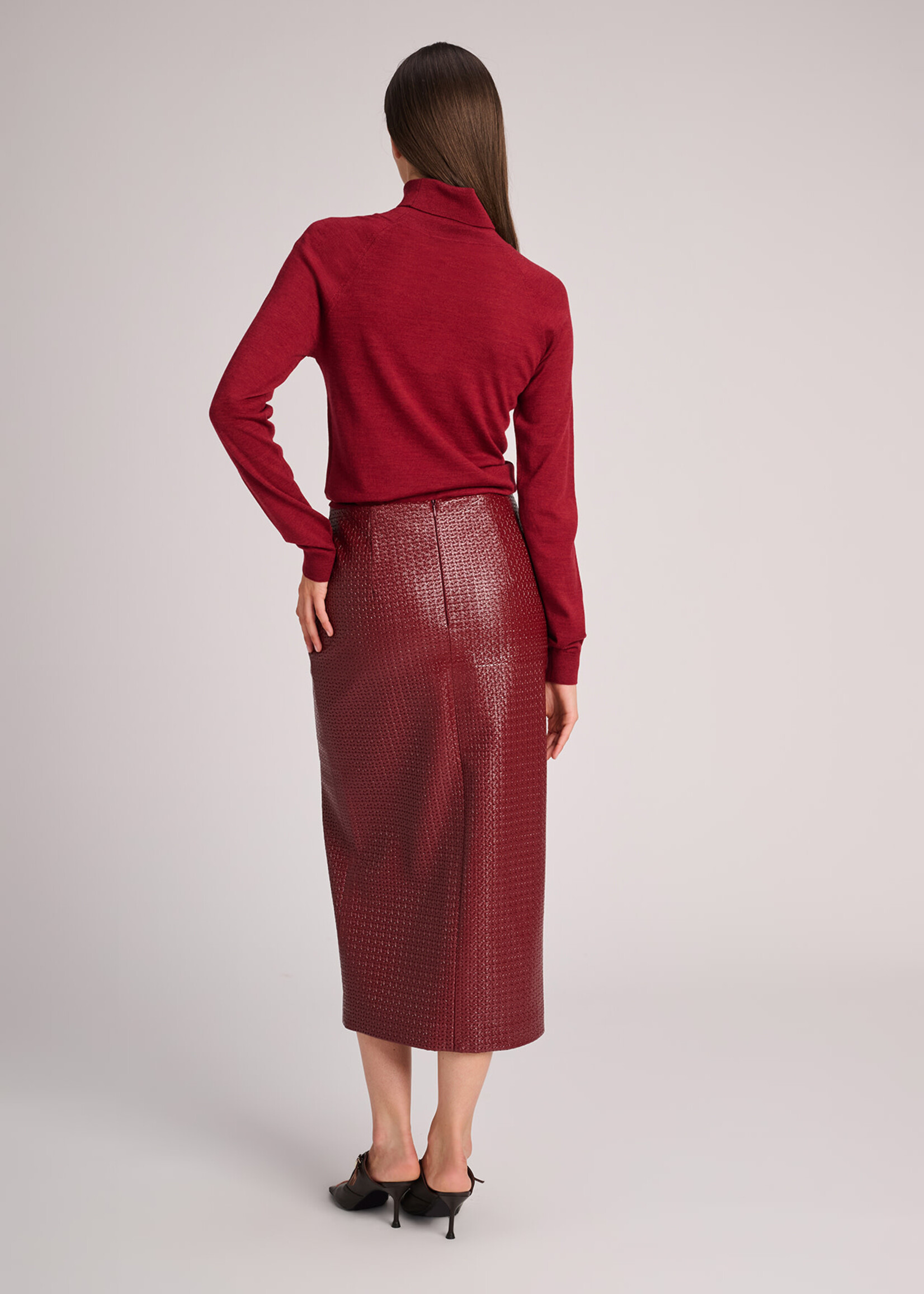 March 23 Skirt Chicago braided vernice lipstick