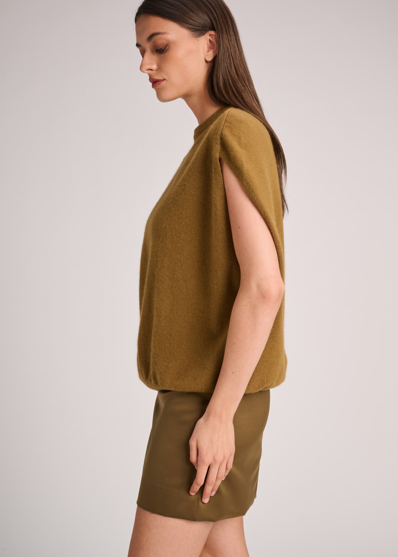 March 23 Pull Amsterdam olive