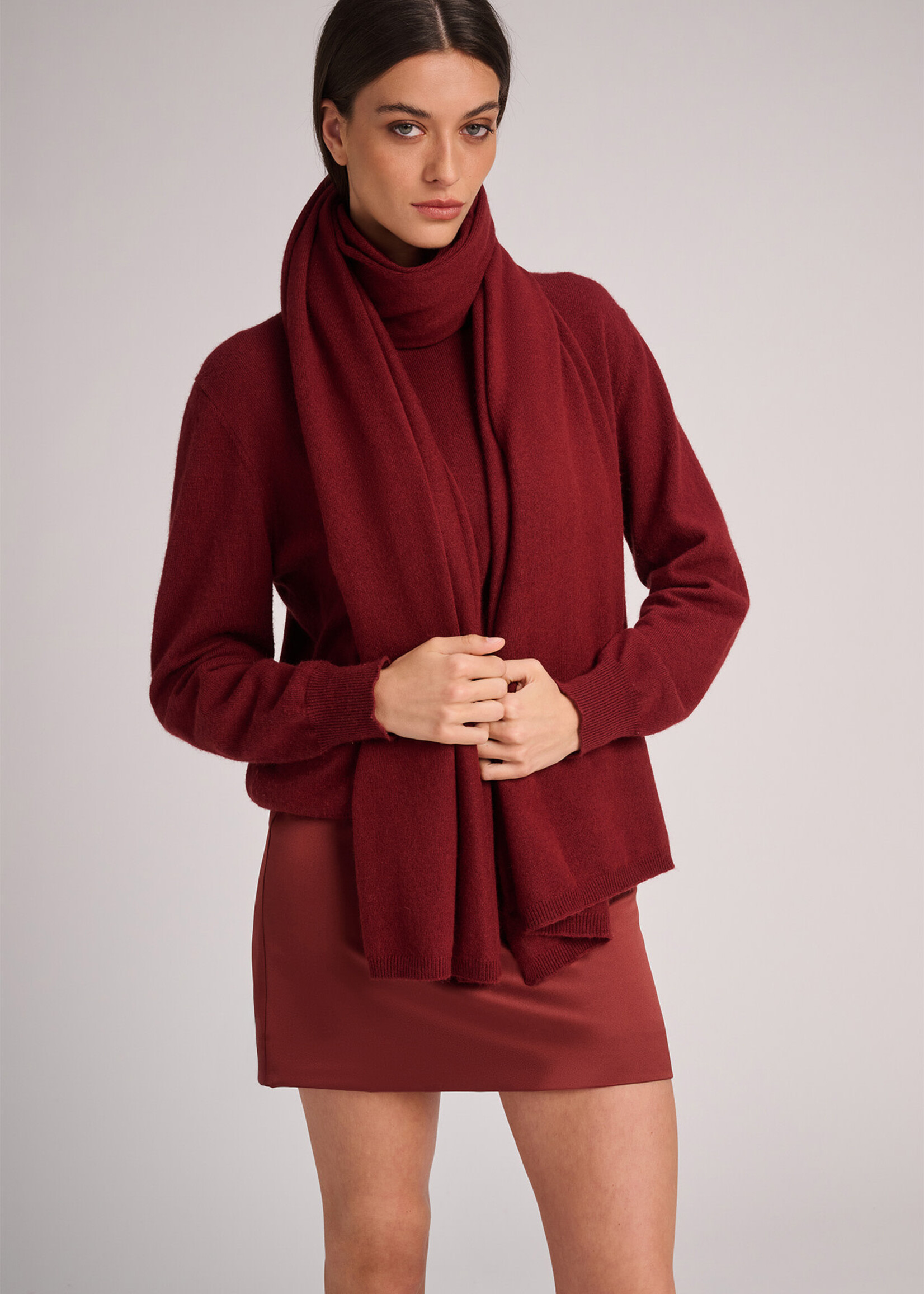 March 23 Scarf Daphne rust
