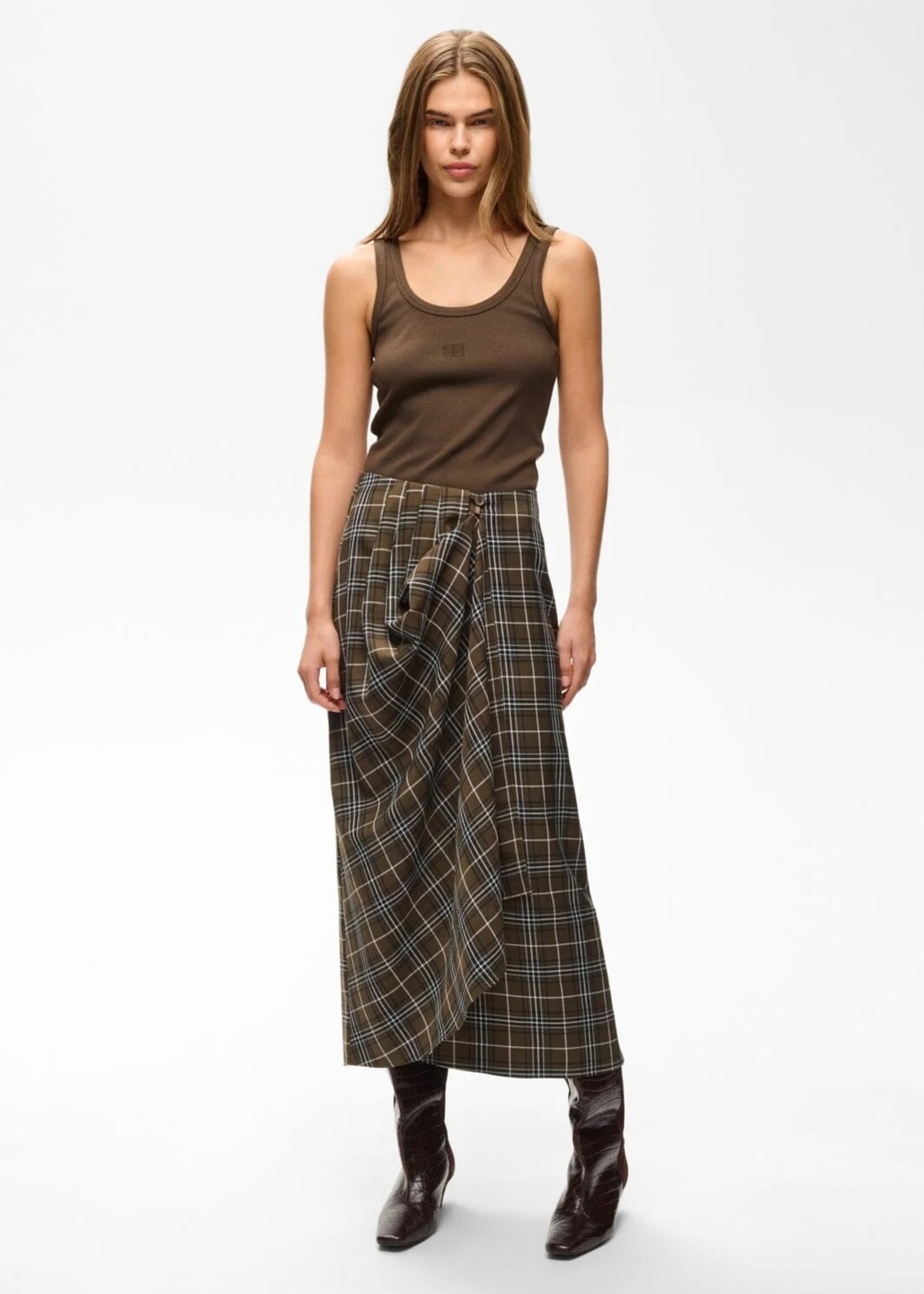 Gestuz Aleya skirt green olive check