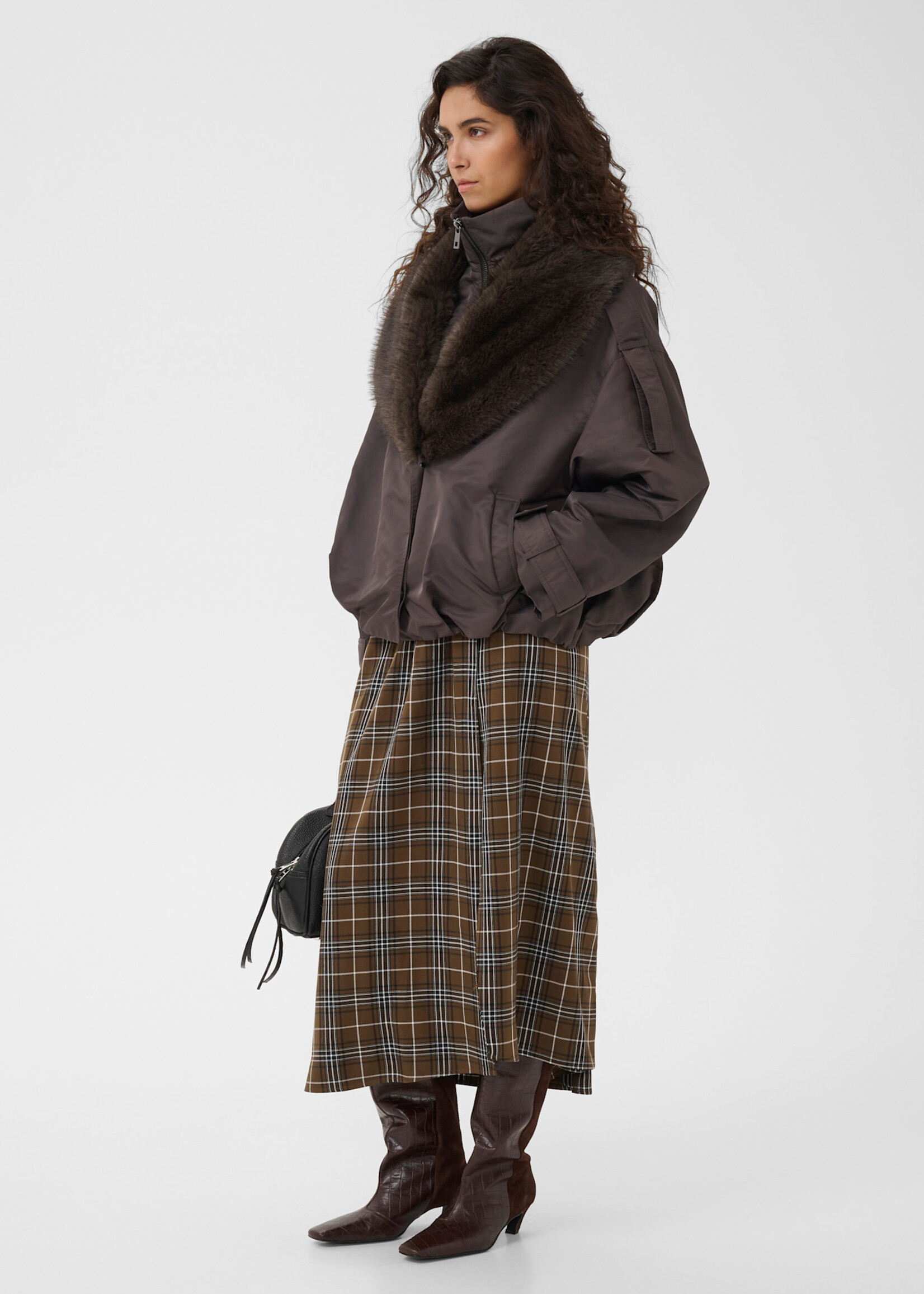 Gestuz Aleya skirt green olive check